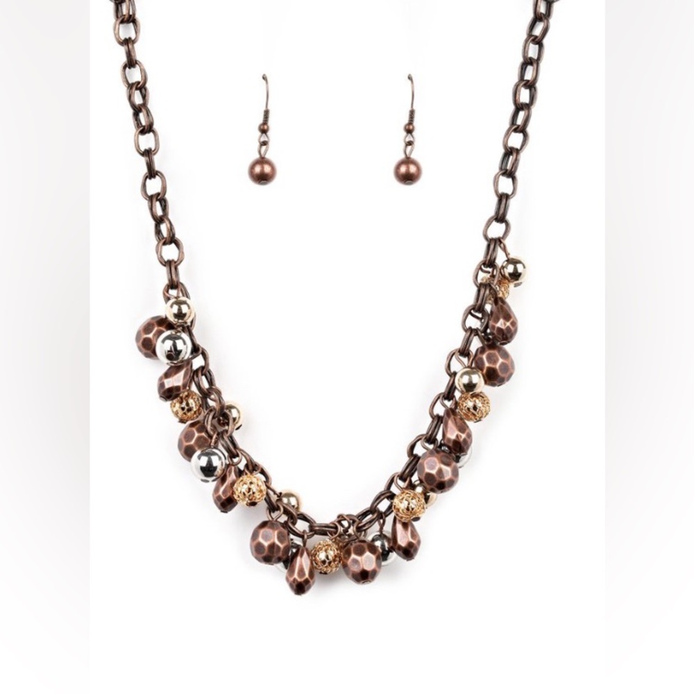 *Short copper and multi color beads necklace.